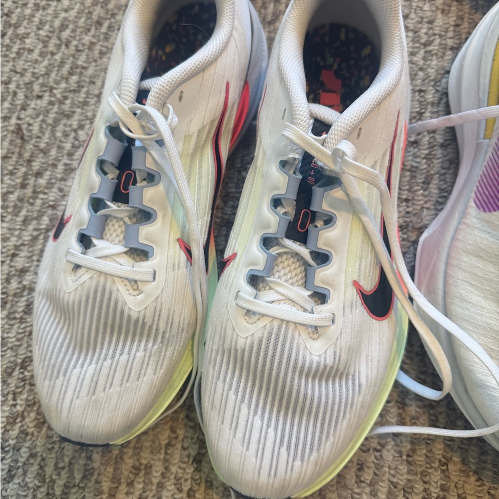 15 pairs of Nike Women's Assorted Athletic Shoes - Multi Color Mix - Picture 6 of 16